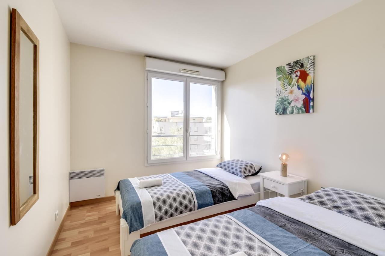 Chic Apart With Parking And Balcony Cergy Exterior foto