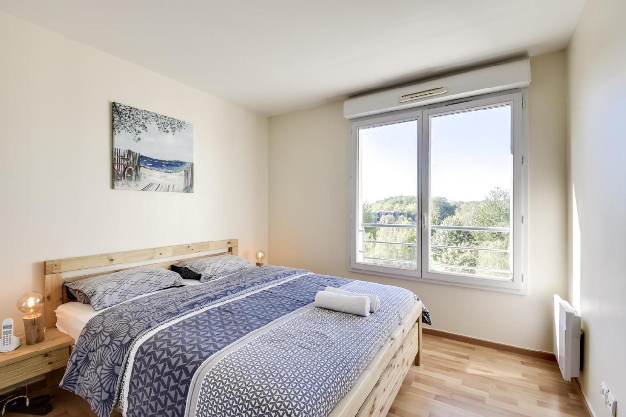 Chic Apart With Parking And Balcony Cergy Exterior foto